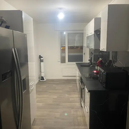 Les Alpes Διαμέρισμα Montbertrand